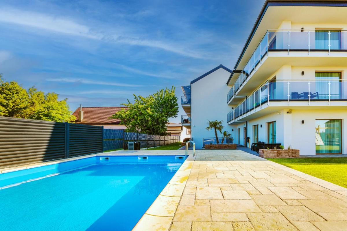 Władysławowo Kashubian Resort מראה חיצוני תמונה